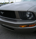 ford mustang 2005 dk  gray coupe gasoline 6 cylinders rear wheel drive automatic 46219