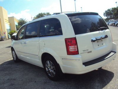 chrysler town country 2008 white van limited gasoline 6 cylinders front wheel drive automatic 32901