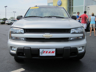 chevrolet trailblazer 2005 silver suv lt gasoline 6 cylinders 4 wheel drive automatic 46410