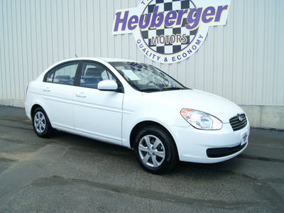 hyundai accent 2010 white sedan gls gasoline 4 cylinders front wheel drive automatic 80905