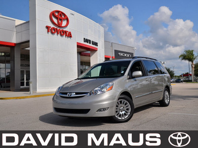 toyota sienna 2008 gold van limited gasoline 6 cylinders front wheel drive automatic 32771