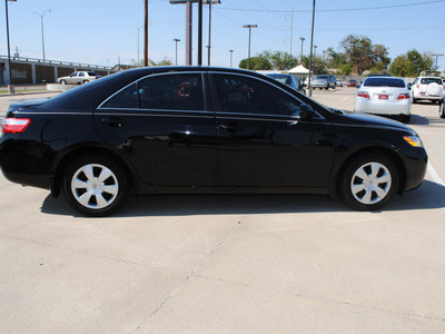 toyota camry 2009 black sedan le gasoline 4 cylinders front wheel drive automatic 75228