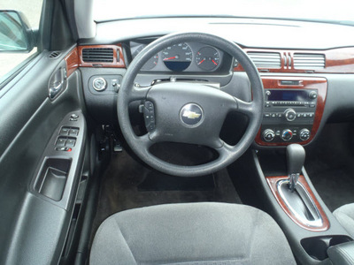 chevrolet impala 2008 dk  blue sedan ls flex fuel 6 cylinders front wheel drive automatic 98632