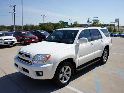 toyota 4runner 2006 white suv limited gasoline 8 cylinders rear wheel drive automatic 76210