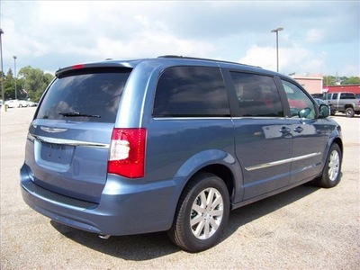 chrysler town and country 2012 lt  blue van touring l flex fuel 6 cylinders front wheel drive not specified 44024