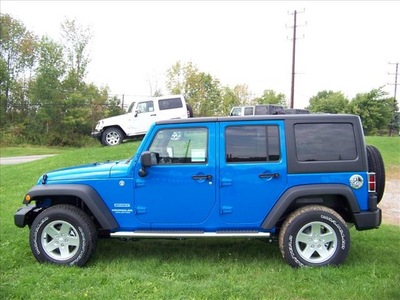 jeep wrangler unlimited 2012 blue suv sport gasoline 6 cylinders 4 wheel drive not specified 44024