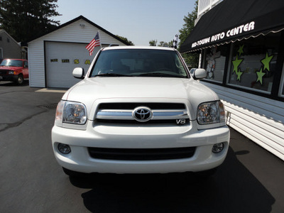 toyota sequoia 2006 white suv limited 4x4 gasoline 8 cylinders 4 wheel drive automatic 45005