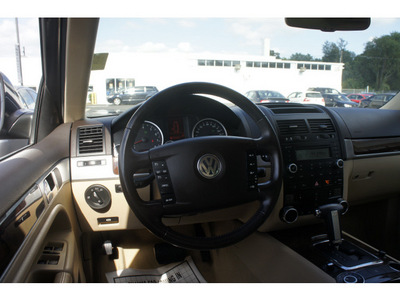 volkswagen touareg 2 2008 dk  gray suv vr6 fsi gasoline 6 cylinders all whee drive automatic 08016