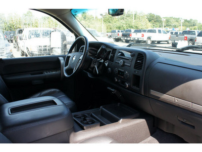 chevrolet silverado 2500hd 2007 white ltz diesel 8 cylinders 4 wheel drive automatic 07712