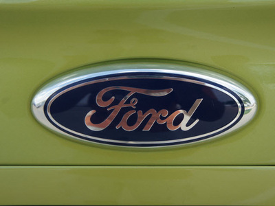 ford fiesta 2011 lt  green sedan se gasoline 4 cylinders front wheel drive automatic 76108