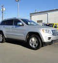jeep grand cherokee 2011 silver suv limited gasoline 6 cylinders 4 wheel drive 5 speed automatic 60915