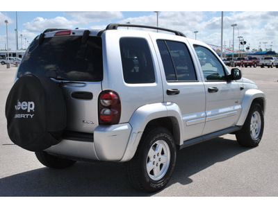 jeep liberty 2006 silver suv sport gasoline 6 cylinders rear wheel drive automatic 77388