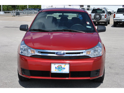ford focus 2010 red sedan se gasoline 4 cylinders front wheel drive automatic with overdrive 77388