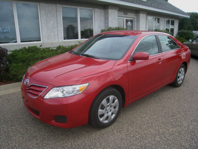 toyota camry 2011 red sedan le warranty gasoline 4 cylinders front wheel drive automatic 55016