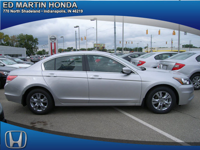 honda accord 2012 silver sedan gasoline 4 cylinders front wheel drive not specified 46219