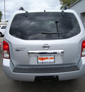 nissan pathfinder 2011 silver suv gasoline 6 cylinders 4 wheel drive automatic 46219