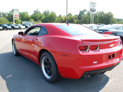 chevrolet camaro 2012 red coupe ls gasoline 6 cylinders rear wheel drive automatic 27330
