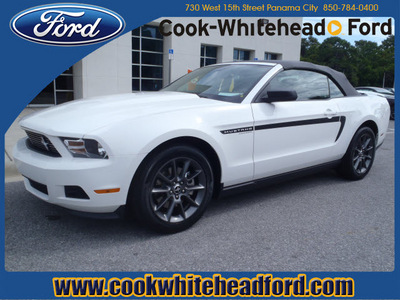 ford mustang 2012 white v6 premium gasoline 6 cylinders rear wheel drive 6 speed manual 32401