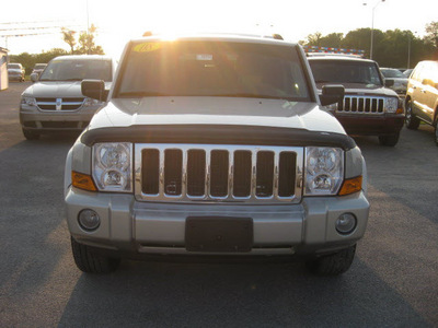 jeep commander 2008 lt  gray suv sport gasoline 6 cylinders 4 wheel drive autostick 62863