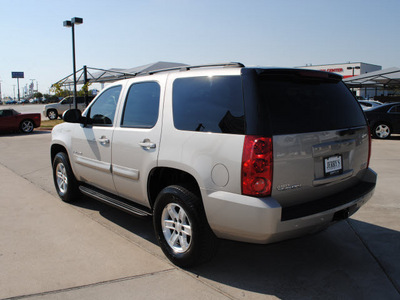 gmc yukon 2009 silver suv gasoline 8 cylinders 2 wheel drive automatic 76087