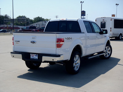 ford f 150 2011 white lariat gasoline 6 cylinders 4 wheel drive automatic 62708
