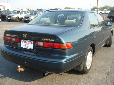 toyota camry 1998 green sedan le gasoline 4 cylinders front wheel drive automatic with overdrive 43228