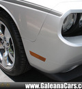 dodge challenger 2010 silver coupe se gasoline 6 cylinders rear wheel drive shiftable automatic 33912