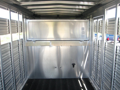 shadow trailers 720stk gn 2010 white not specified not specified 80504