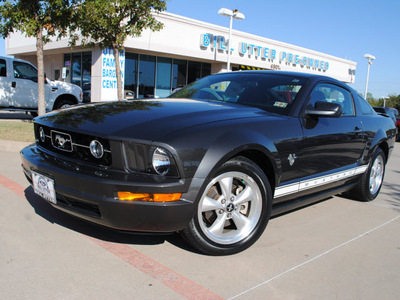 ford mustang 2009 grey coupe gasoline 6 cylinders rear wheel drive automatic 76205