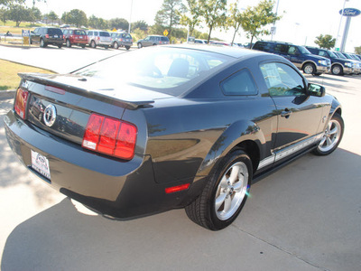 ford mustang 2009 grey coupe gasoline 6 cylinders rear wheel drive automatic 76205