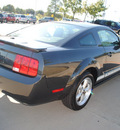 ford mustang 2009 grey coupe gasoline 6 cylinders rear wheel drive automatic 76205