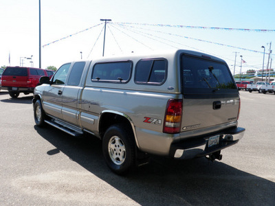chevrolet silverado 1500 2002 lt  gray ext ls z71 4wd gasoline 8 cylinders 4 wheel drive 4 speed automatic 55321