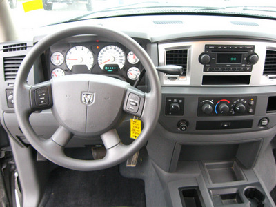 dodge ram pickup 1500 2007 gray 4x4 slt gasoline 8 cylinders 4 wheel drive automatic with overdrive 45840