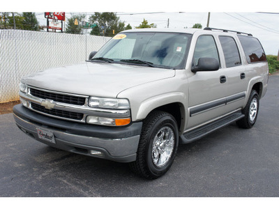 chevrolet suburban 2004 silver suv 1500 ls flex fuel 8 cylinders rear wheel drive not specified 28677