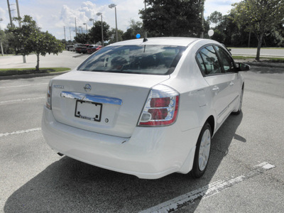 nissan sentra 2010 white sedan 2 0 gasoline 4 cylinders front wheel drive automatic with overdrive 32783
