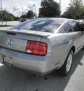 ford mustang 2009 gray coupe v6 premium gasoline 6 cylinders rear wheel drive automatic 32783