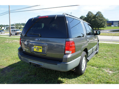 ford expedition 2005 dark shadow grey suv xlt dvd gasoline 8 cylinders 4 wheel drive automatic with overdrive 07724