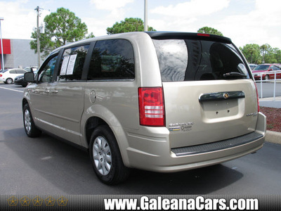 chrysler town and country 2009 gld van lx flex fuel 6 cylinders front wheel drive 4 speed automatic 33912