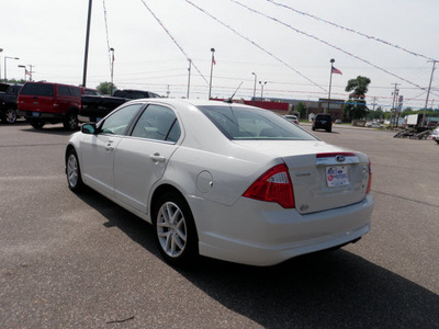ford fusion 2010 white sedan sel gasoline 4 cylinders front wheel drive automatic with overdrive 55321