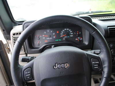 jeep wrangler 2006 beige suv x gasoline 6 cylinders 4 wheel drive 6 speed manual 44024