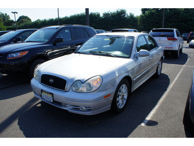 hyundai sonata 2004 silver sedan gls gasoline 6 cylinders front wheel drive automatic with overdrive 08902