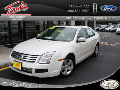 ford fusion 2009 white sedan se gasoline 4 cylinders front wheel drive automatic 07735