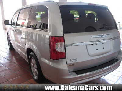 chrysler town and country 2011 silver van touring flex fuel 6 cylinders front wheel drive automatic 33912
