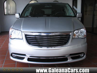 chrysler town and country 2011 silver van touring flex fuel 6 cylinders front wheel drive automatic 33912