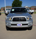 toyota tacoma 2006 silver prerunner v6 gasoline 6 cylinders rear wheel drive automatic 76108