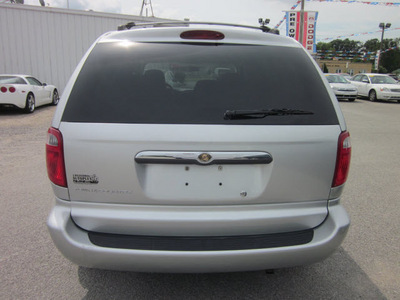chrysler town and country 2007 silver van gasoline 6 cylinders front wheel drive automatic 62863