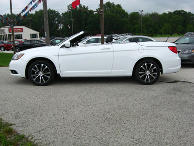 chrysler 200 convertible 2011 white s flex fuel 6 cylinders front wheel drive automatic 45840