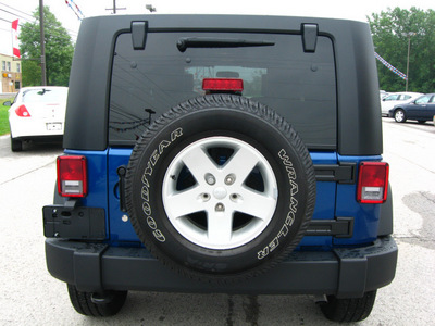 jeep wrangler unlimited 2010 blue suv 4x4 sport gasoline 6 cylinders 4 wheel drive automatic 45840