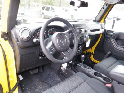 jeep wrangler 2011 yellow suv sport gasoline 6 cylinders 4 wheel drive automatic with overdrive 08844