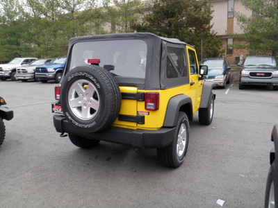 jeep wrangler 2011 yellow suv sport gasoline 6 cylinders 4 wheel drive automatic with overdrive 08844